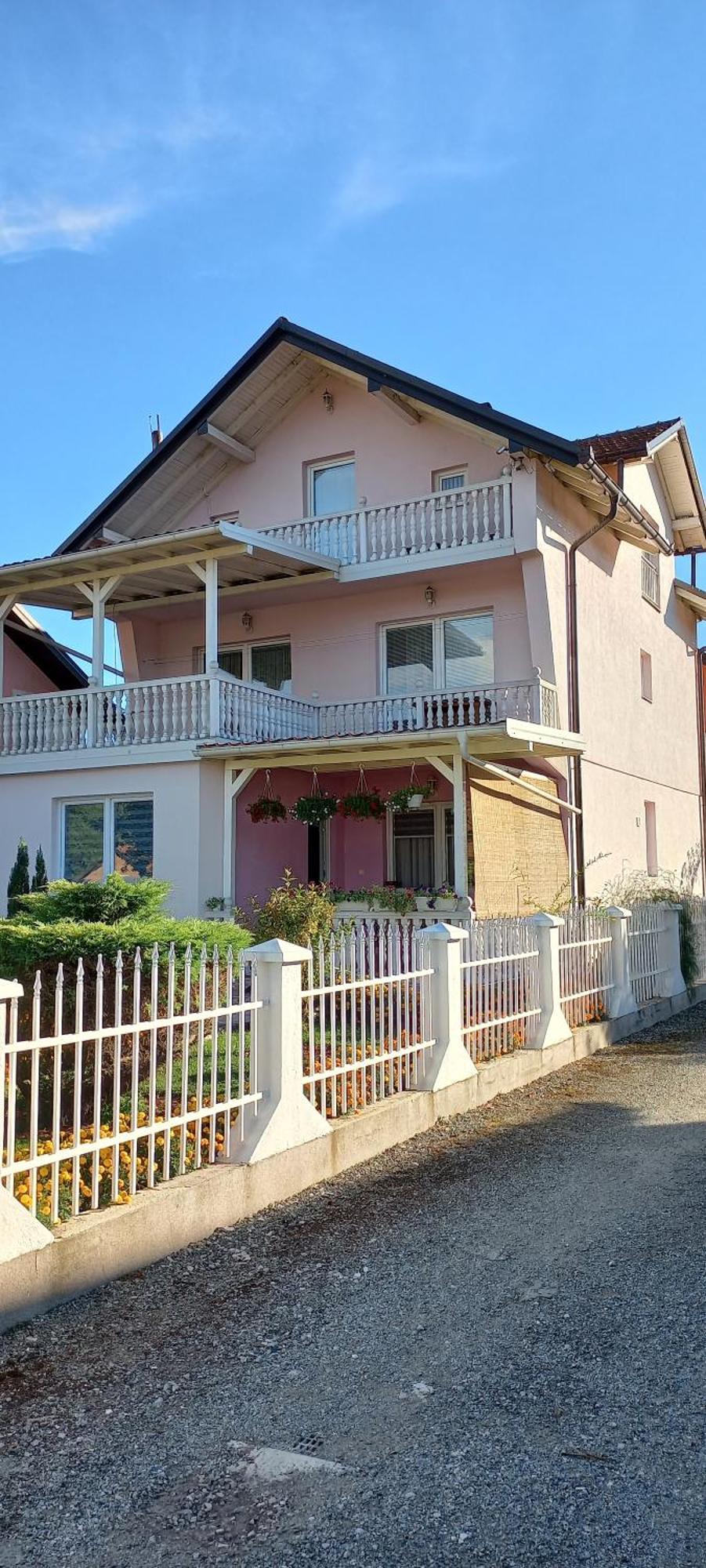 Holiday Home Peaceful Retreat Visoko Exteriér fotografie