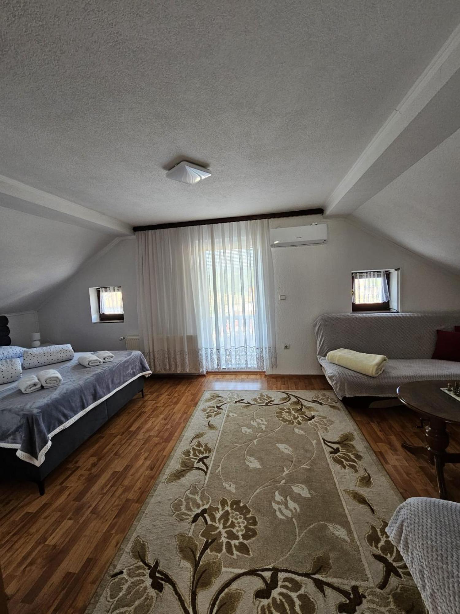 Holiday Home Peaceful Retreat Visoko Exteriér fotografie