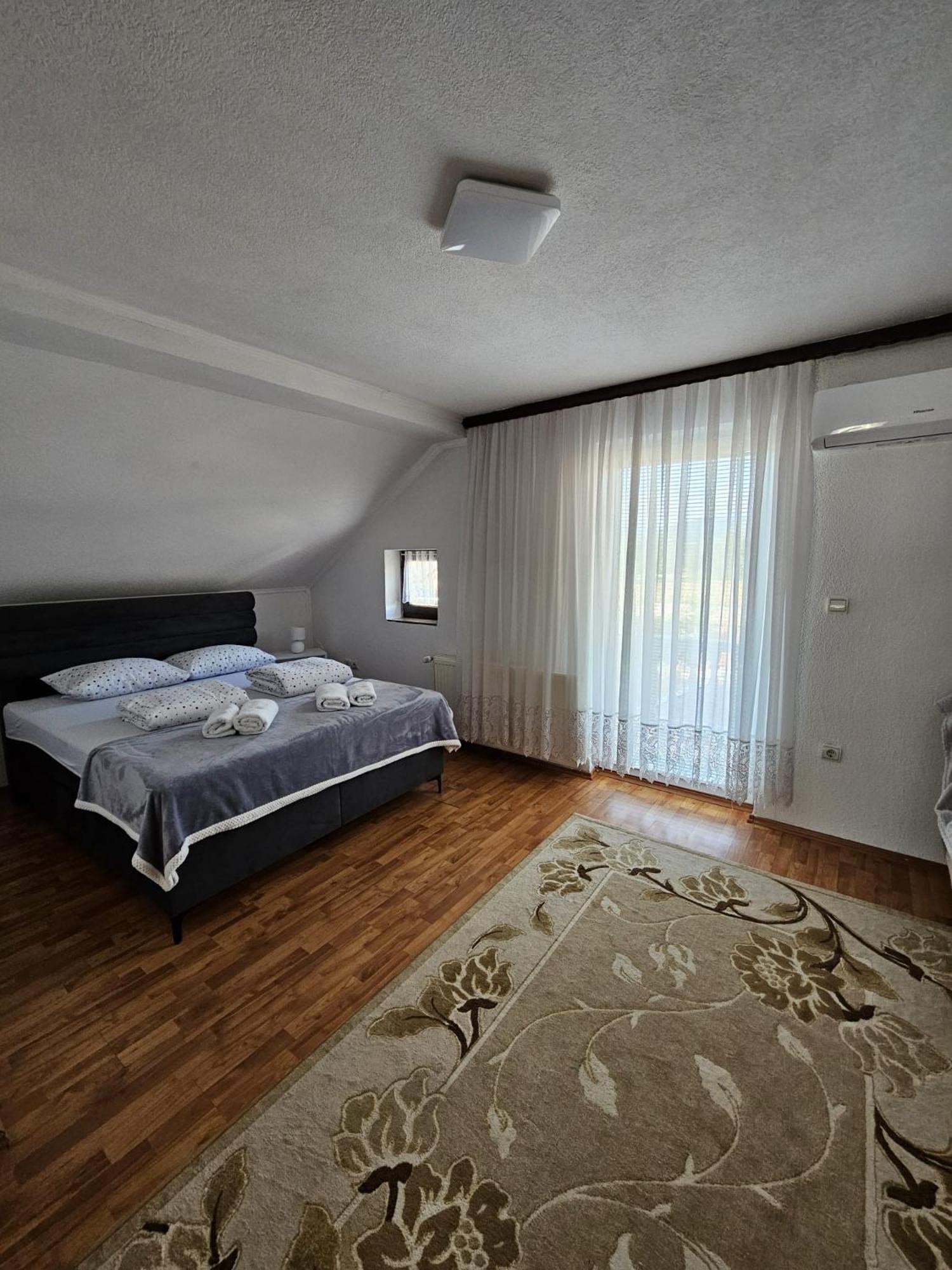Holiday Home Peaceful Retreat Visoko Exteriér fotografie